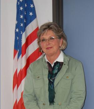 File:Kimmi Lewis portrait.jpg