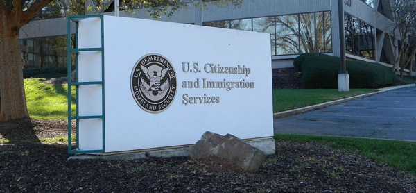 File:US Citizenship and Immigration Service-slideshow.jpg
