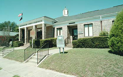 File:Chattahoochee County Courthouse, GA.jpg