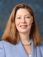Lindsey Holmes.jpg