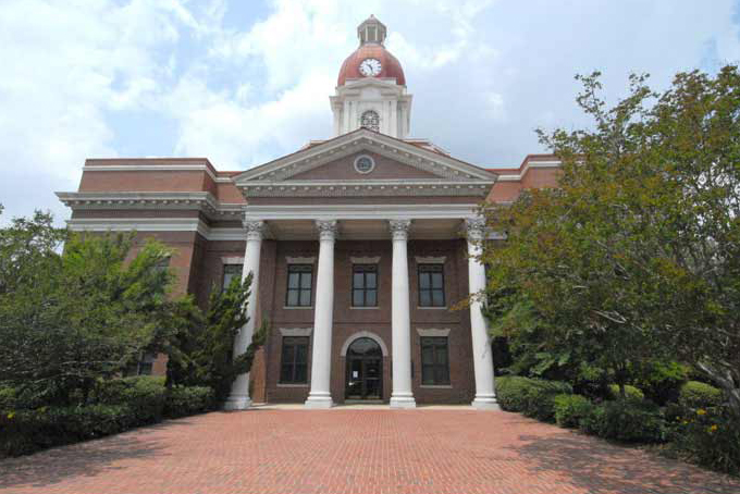 File:Worth County Courthouse, GA.jpg