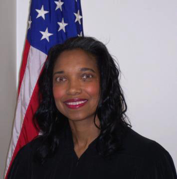 File:Tracie-Hunter.jpg