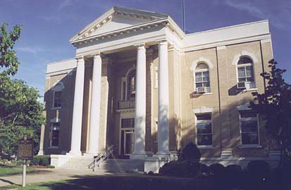 File:Dodge County Courthouse, GA.jpg