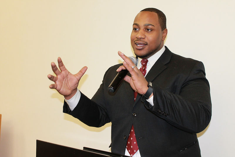 File:Phil Baker.jpg