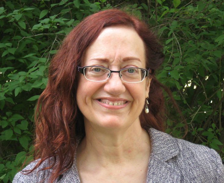 File:Beth Lueck.jpg