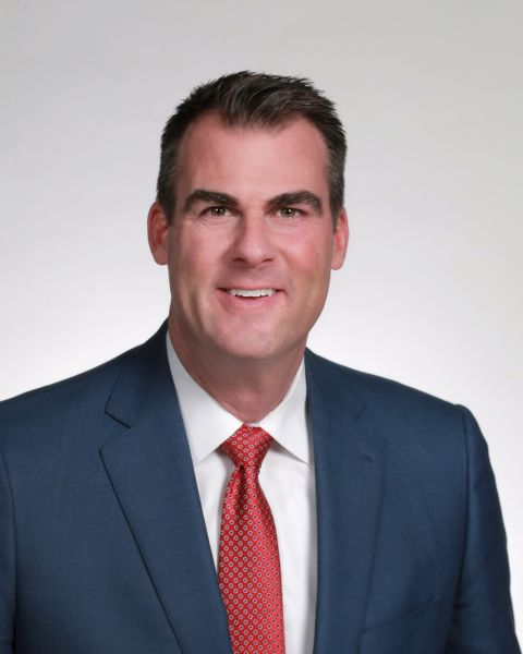 File:Gov Kevin Stitt Official Photo.jpg
