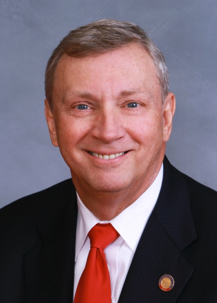 File:Dwight Horn.jpg
