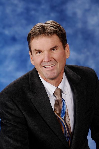 File:Dennis Linthicum.jpg