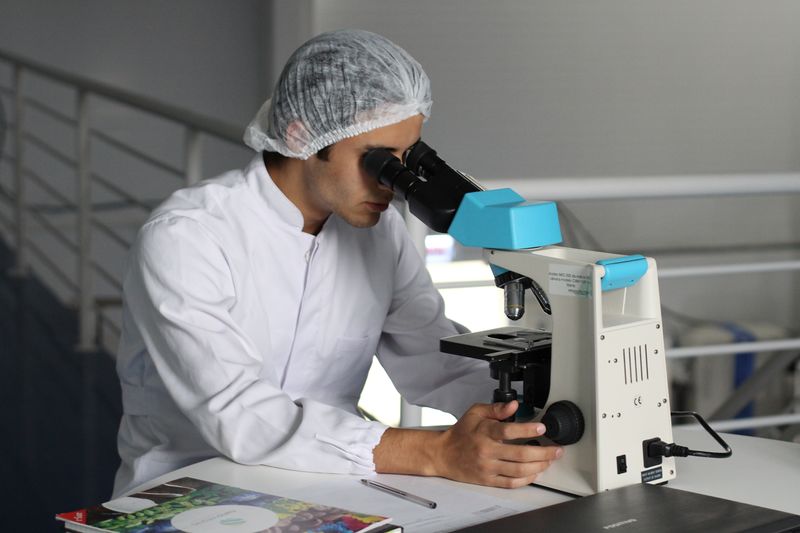 File:Biology-doctor-microscope.jpg