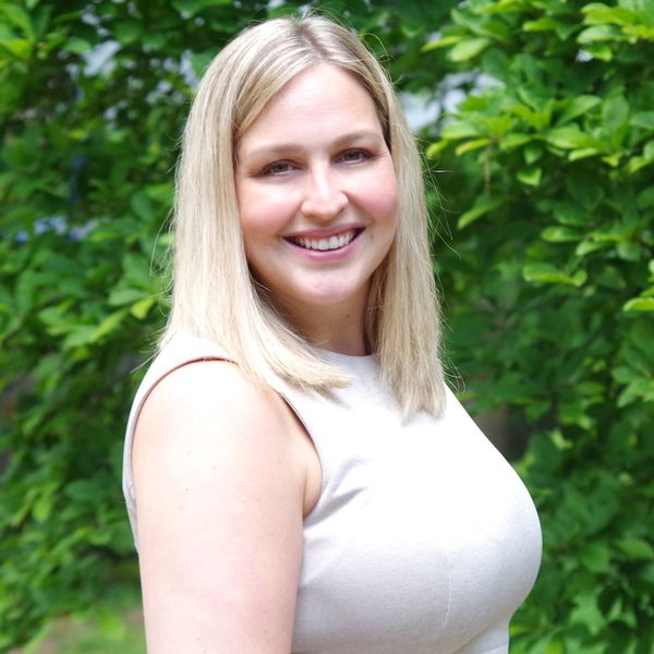 File:Jennifer Hamilton .jpg
