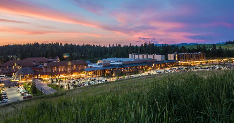 File:Coeur d'Alene casino.jpg