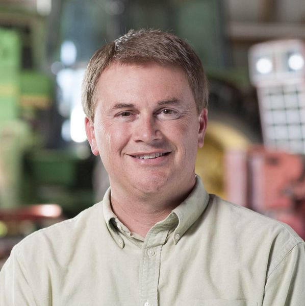 File:James Comer, Jr..jpg