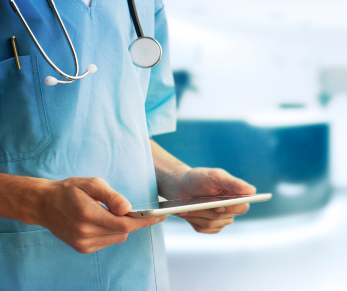File:Doctorusingipad.png