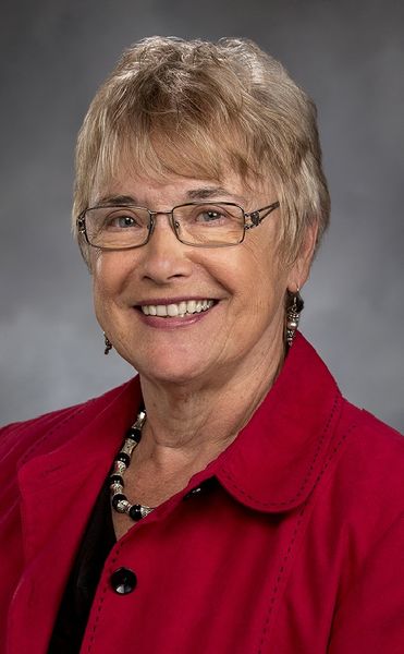File:Carolyn Eslick.jpg