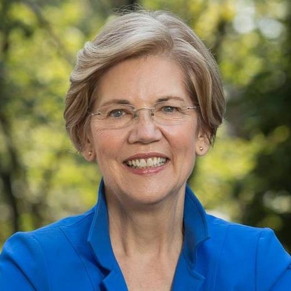 File:Elizabeth Warren Square.jpg