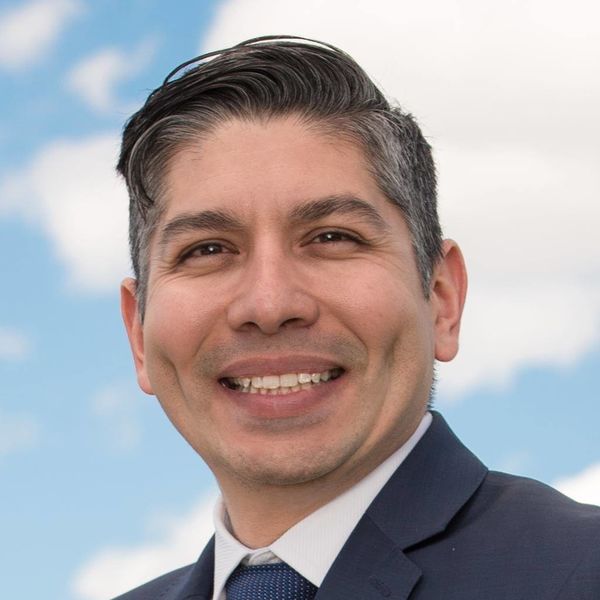 File:Damian Lara.jpg