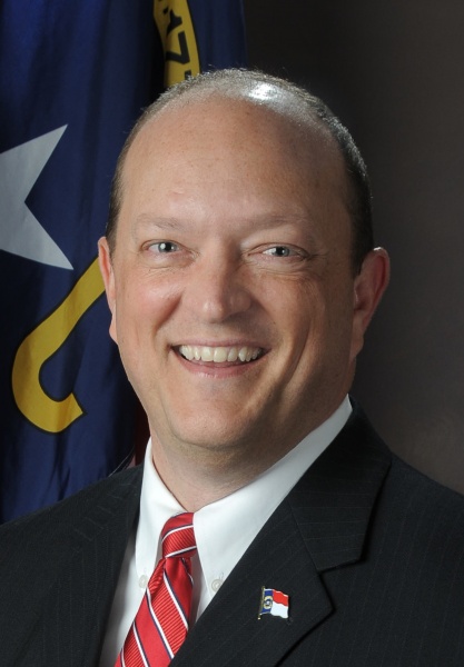 File:Dean Arp.jpg
