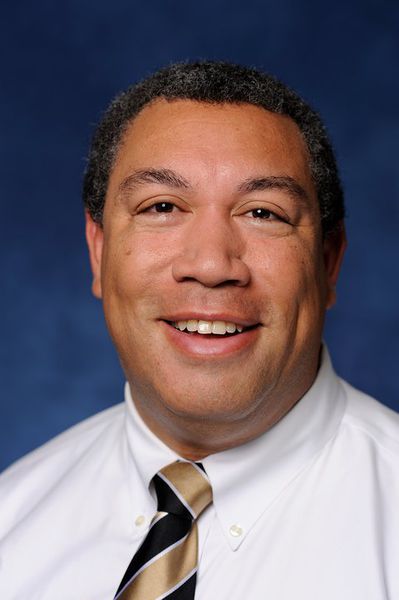 File:Bill Henry.jpg