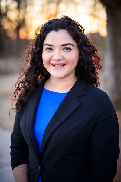 File:Elizabeth Larios.jpg