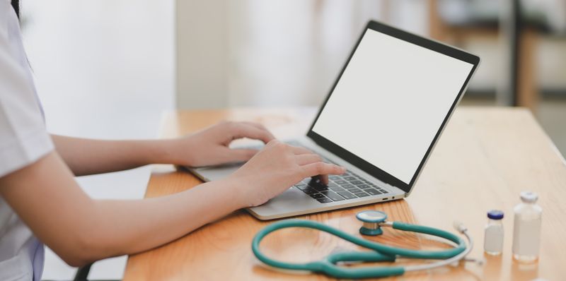 File:Laptop-near-teal-stethoscope.jpg