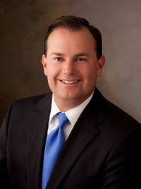 Mike Lee.jpg