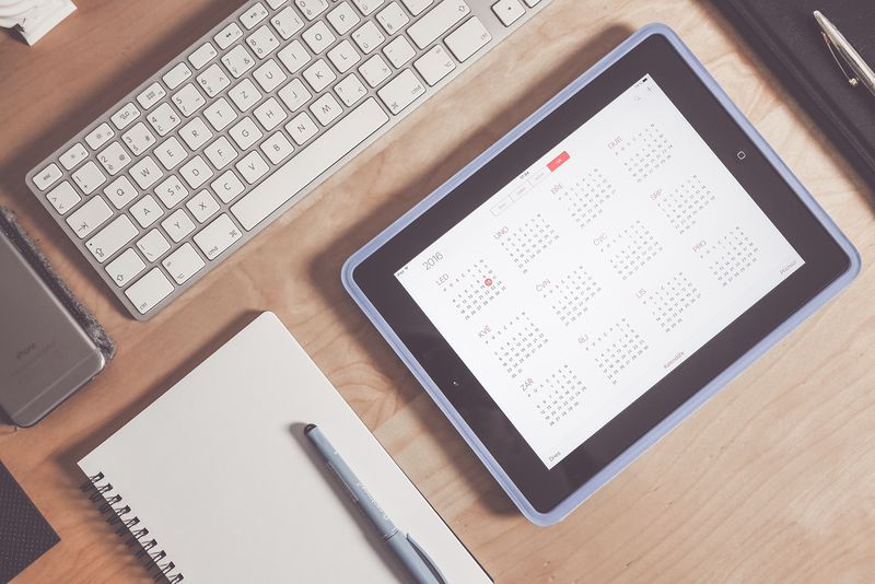 File:Calendar computer notebook.jpeg