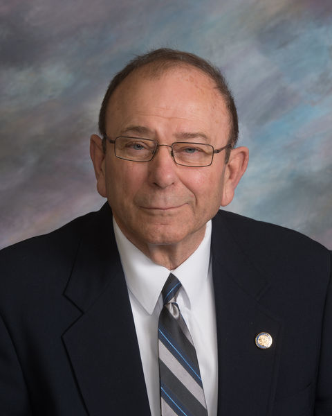 File:Lance Carson portrait.jpg