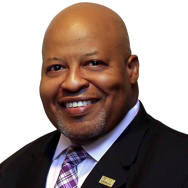 File:Michael-Moore-Memphis.jpg