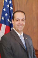 A Ralph Mollis.jpg