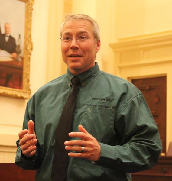 File:Stephen Mills.jpg