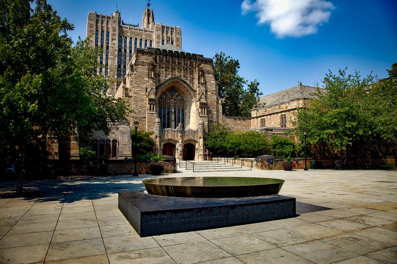File:CT Yale University.jpg